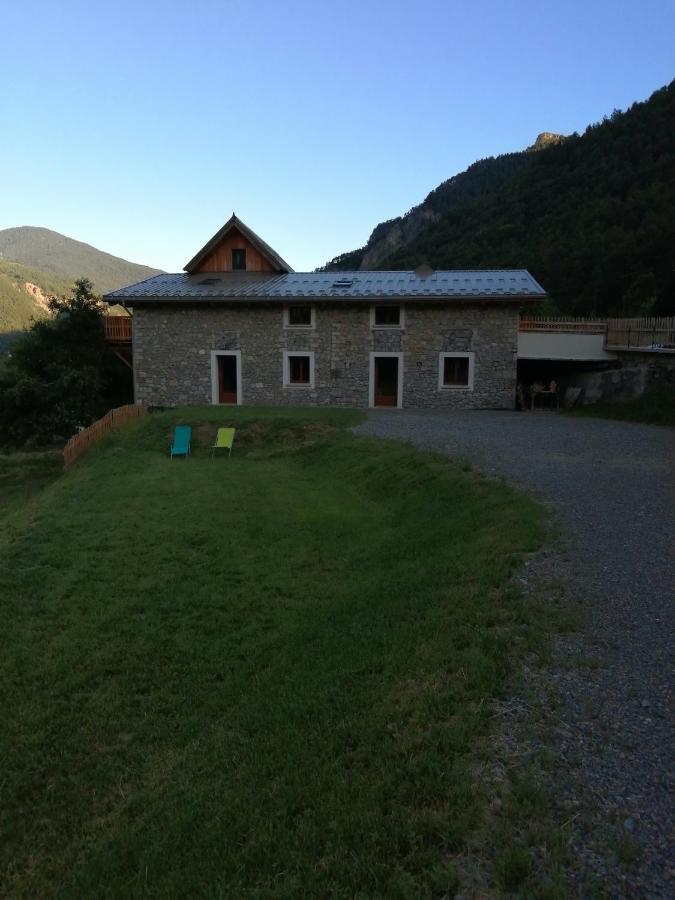 gîtes à la ferme dela le var Guillaumes Extérieur photo
